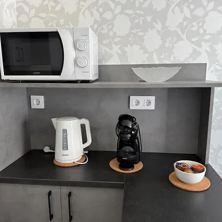 Apartman Location C, Americas, Pool View Sunny Wifi *