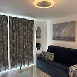 Location C, Americas, Pool View Sunny Wifi Appartement