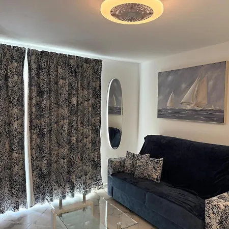 Location C, Americas, Pool View Sunny Wifi Apartamento