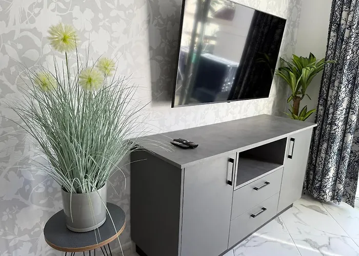 Location C, Americas, Pool View Sunny Wifi Apartament *